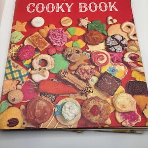 Antique Betty Crocker Cookbook