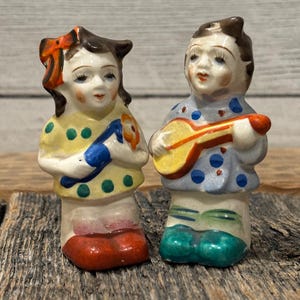 Vintage Japan Salt and Pepper Shakers