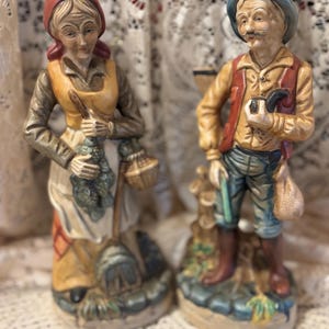 * vintage compotier ୨୧ 小さな コンポティエ Vintage Flambro Ceramic Pioneer Couple Statues - Etsy