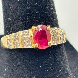 Vintage 14 Karat Gold Ruby Ring