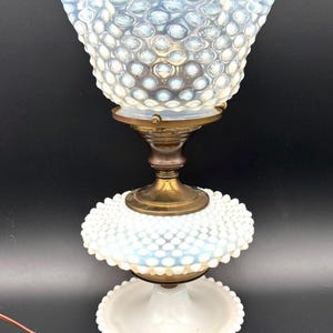 ヴィンテージ フェントン オパールセント ホブネイル ブドワール