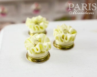 Feuille d'Automne - French White Chocolate Ruffle Cake (Small) - Miniature Food in 12th Scale