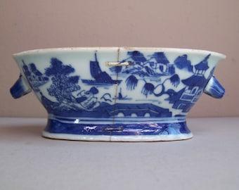 Small Vintage Blue & White Oval Dish / Asian Ceramic Dish