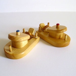 Wood Toy Small Paddle Boat Set of 4 Rubber Band Powered Wooden Bathtub Boat Waldorf toy Jacobs Wooden Toys Handmade Kids Christmas gift