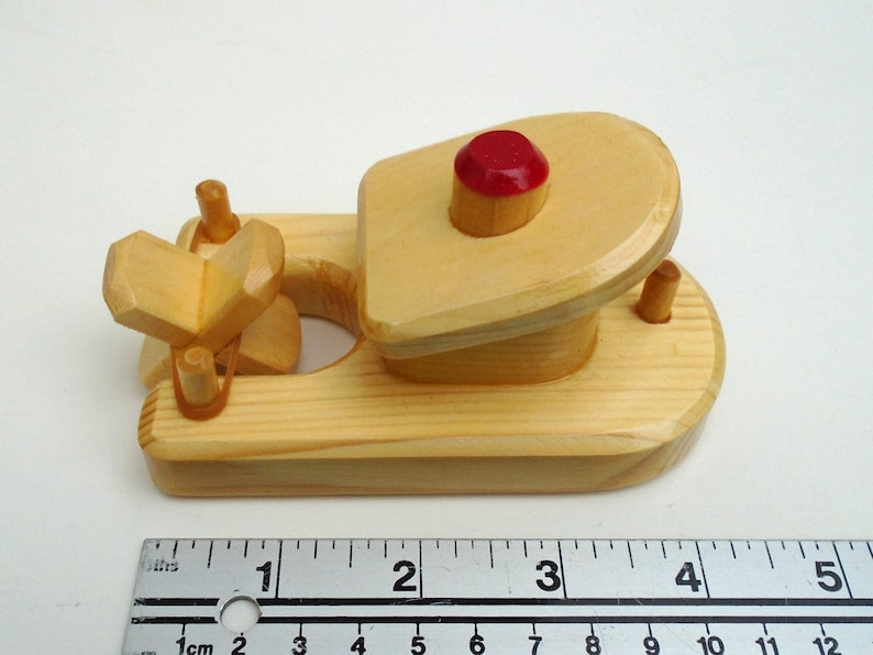 Wood Toy Small Handmade Paddle Boat Set, Rubber Band Powered Wooden Bathtub Toy, Water Toy, Waldorf gift, Montessori, Jacobs Wooden Toys image 2