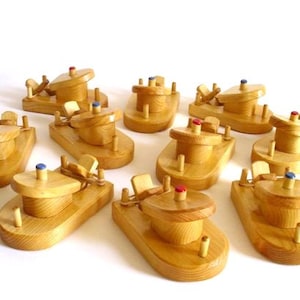 Wood Toy Small Paddle Boat Set of 4 Rubber Band Powered Wooden Bathtub Boat Waldorf toy Jacobs Wooden Toys Handmade Kids Christmas gift