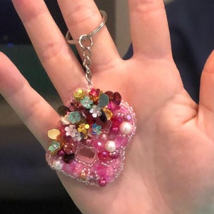 Llavero, broches, hecho a mano, cuentas, abalorios, joyas, bordado, regalo, regalo especial, único