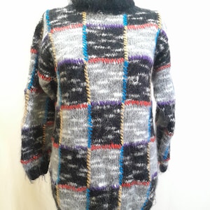 80-tals vintage handgjord mohair geometrisk tröja, handstickad pullover med rullkrage