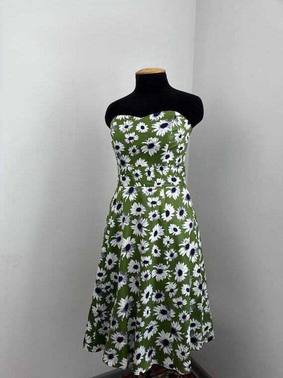 Vintage Inspired Laura Ashley Dress: Green Floral Cotton Strapless Fit & Flare Vintage Inspired Laura Ashley Dress: Green Floral Cotton Strapless Fit & Flare