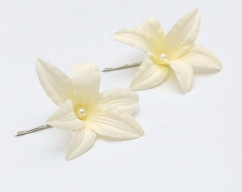 Set of 2 -  cream lilies hair bobby pin, bridal hairpieces, bridesmaids