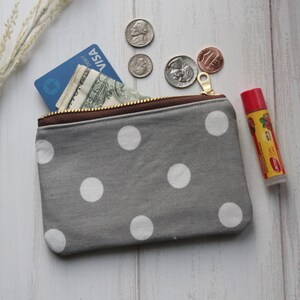 Monedero pequeño con cremallera, monedero de tela, monedero de lunares grises, monedero tipo billetera, monedero para tarjetas, tarjetero, regalos para ella, estuche para auriculares