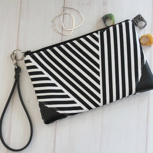 Wristlet Wallet, iPhone Wristlet Purse, Wristlet Clutch, Vegan Leather Wristlet, Smart Phone Wristlet, Samsung Wristlet, Smartphone Wristlet