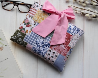 Quilted Bible Cover, Bow Bible Sleeve Cover, Patchwork Quilted Bible Sleeve, Gift for Women, Christian gift for Women, Fabric Bible Cover