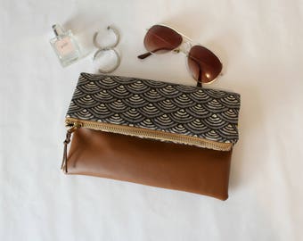 Fold Over Clutch, Sac à main d’embrayage pliant marron, Embrayage à fermeture à glissière, Embrayage d’été, Embrayage Boho, Sac d’embrayage, Cadeaux, Cadeaux de demoiselle d’honneur, Cadeau pour elle