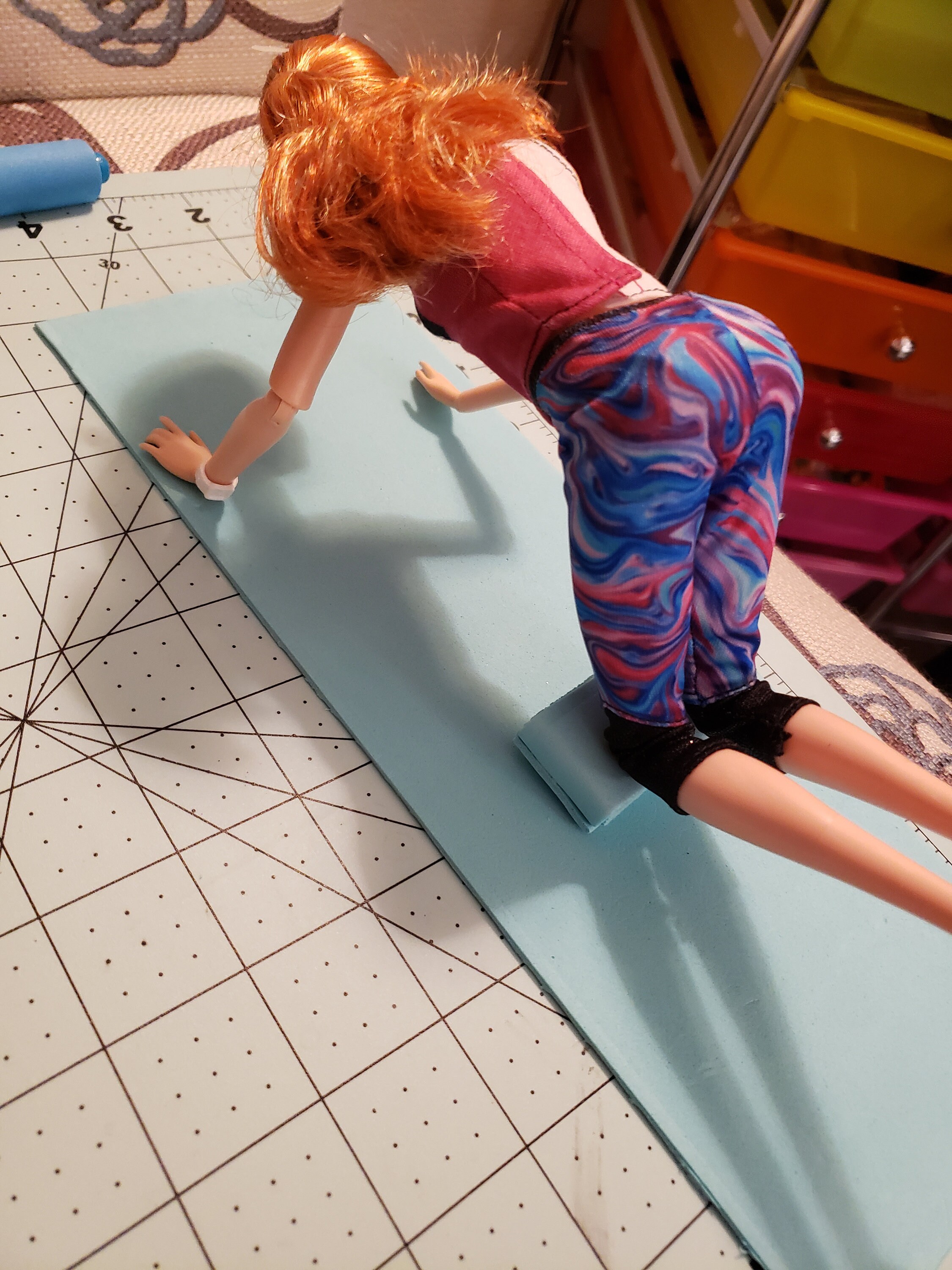 Dollhouse Miniature Exercise Yoga Mat Water Bottle 1 Scale 
