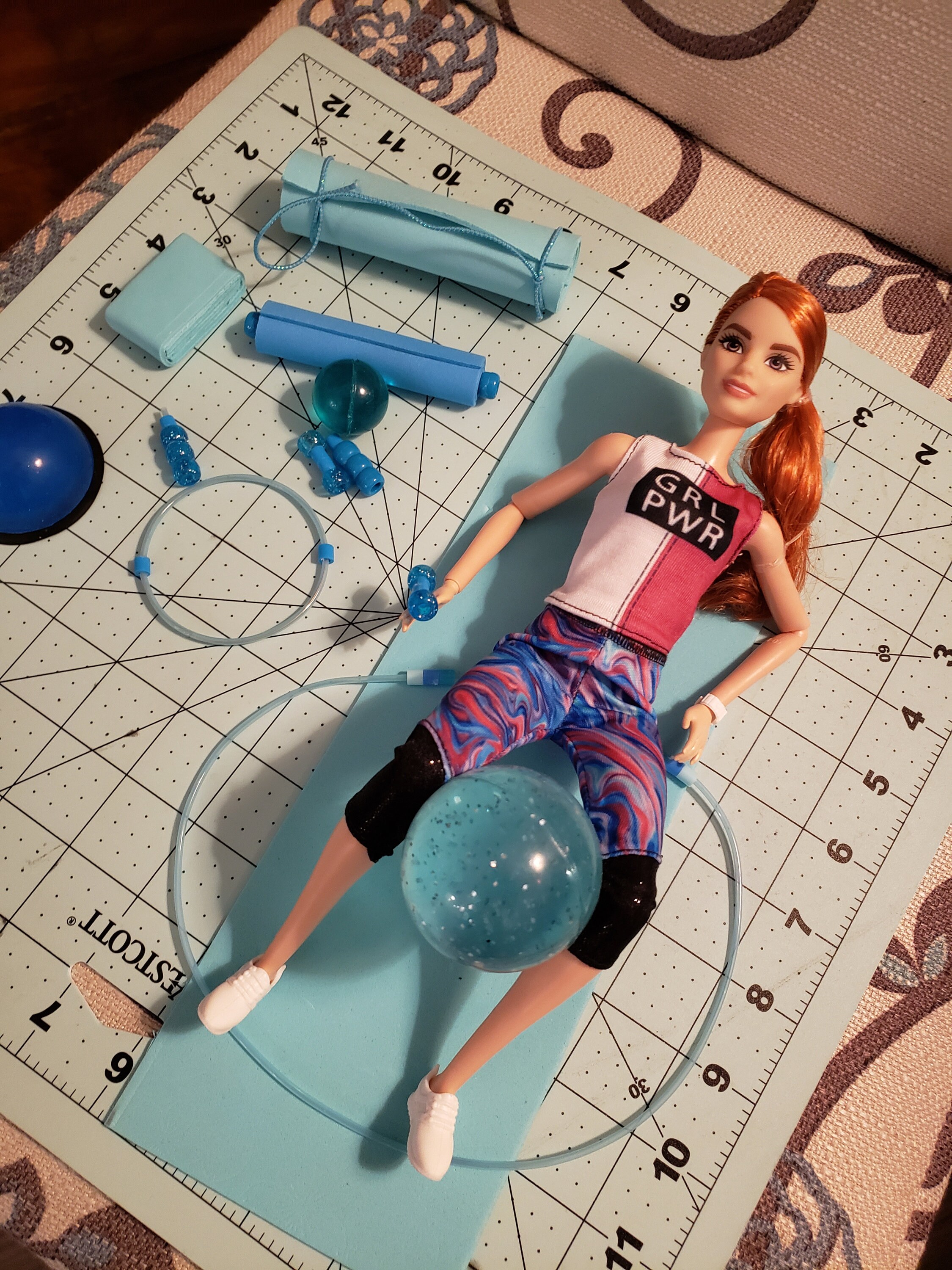 Dollhouse Miniature Exercise Yoga Mat Water Bottle 1 Scale 