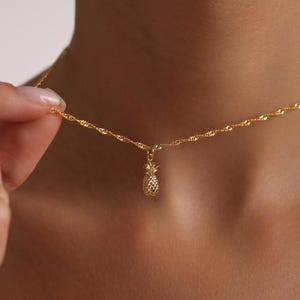 Cute Pineapple Pendant Necklace, Gold Pineapple Necklace, Fruit Necklace, Food Necklace, Gift for her, Christmas Gift, Everyday Necklace