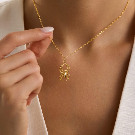 Gold Plated Spider Pendant Necklace, Gothic Necklace, Insect Necklace, Halloween Jewelry, Gift Goth Girl, Halloween Necklace, Christmas Gift
