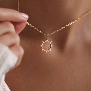 Gold Dainty Sun Necklace, Dainty Sunshine Necklace, Summer Jewelry, Celestial Necklace, Christmas Gift for her, Mom Gift, Everyday Necklace