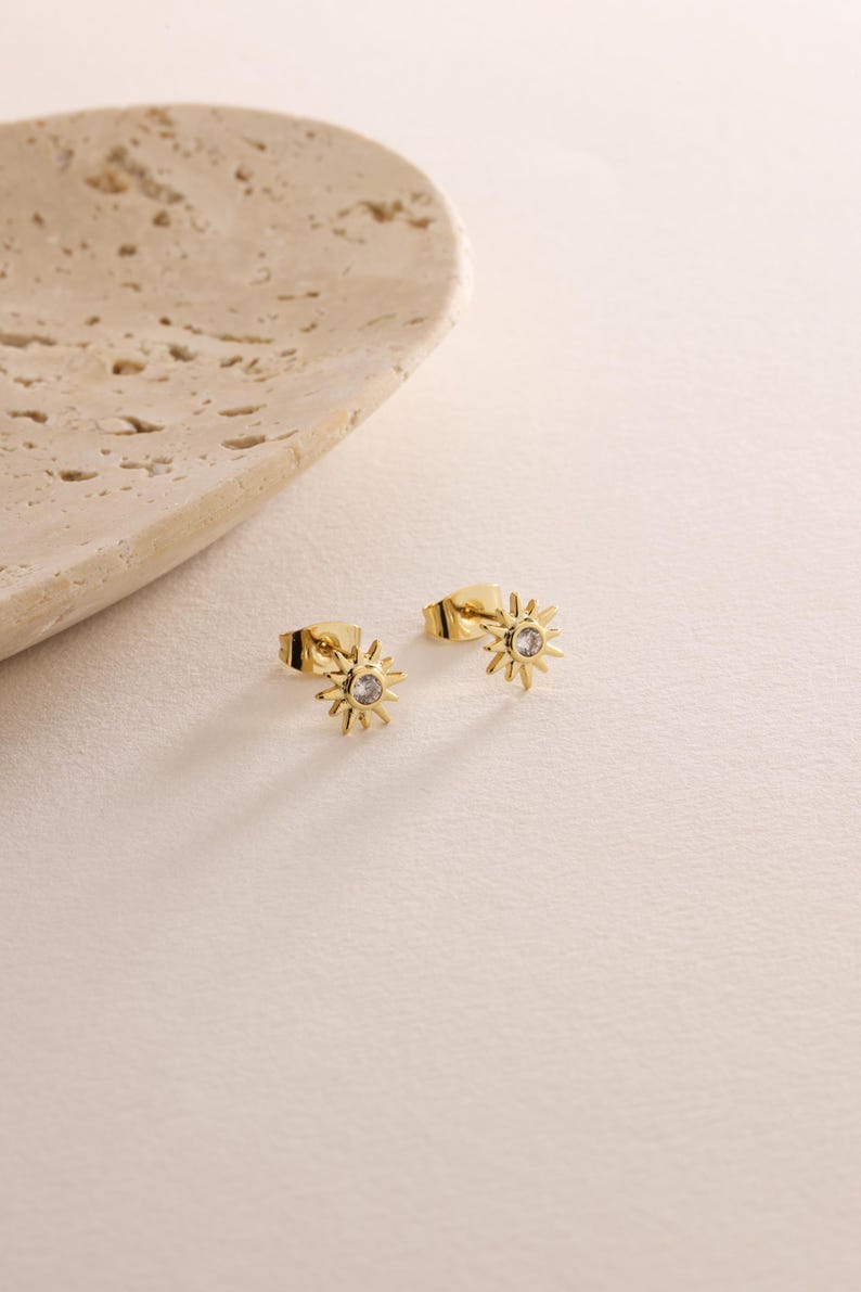 18K Gold Plated Very Tiny Sun Pave Stud Earrings, Sunburst Earrings, Celestial Earrings, Everday Earrings, Gift for her, Earrings for Women