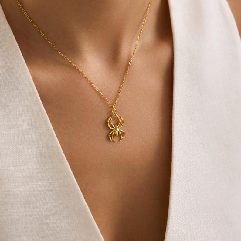 Gold Plated Spider Pendant Necklace, Gothic Necklace, Insect Necklace, Halloween Jewelry, Gift Goth Girl, Halloween Necklace, Christmas Gift