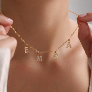 Collar con nombre inicial personalizado, collar con nombre y letra pavé, collar con nombre personalizado, regalo de Navidad, regalo personalizado, regalo para ella