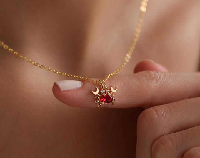Gold Minimalist Crab Pave Necklace, Tiny Crab Necklace, Garnet Crab Necklace, Ocean Necklace, Beach Jewelry, Christmas Gift, Gift for her