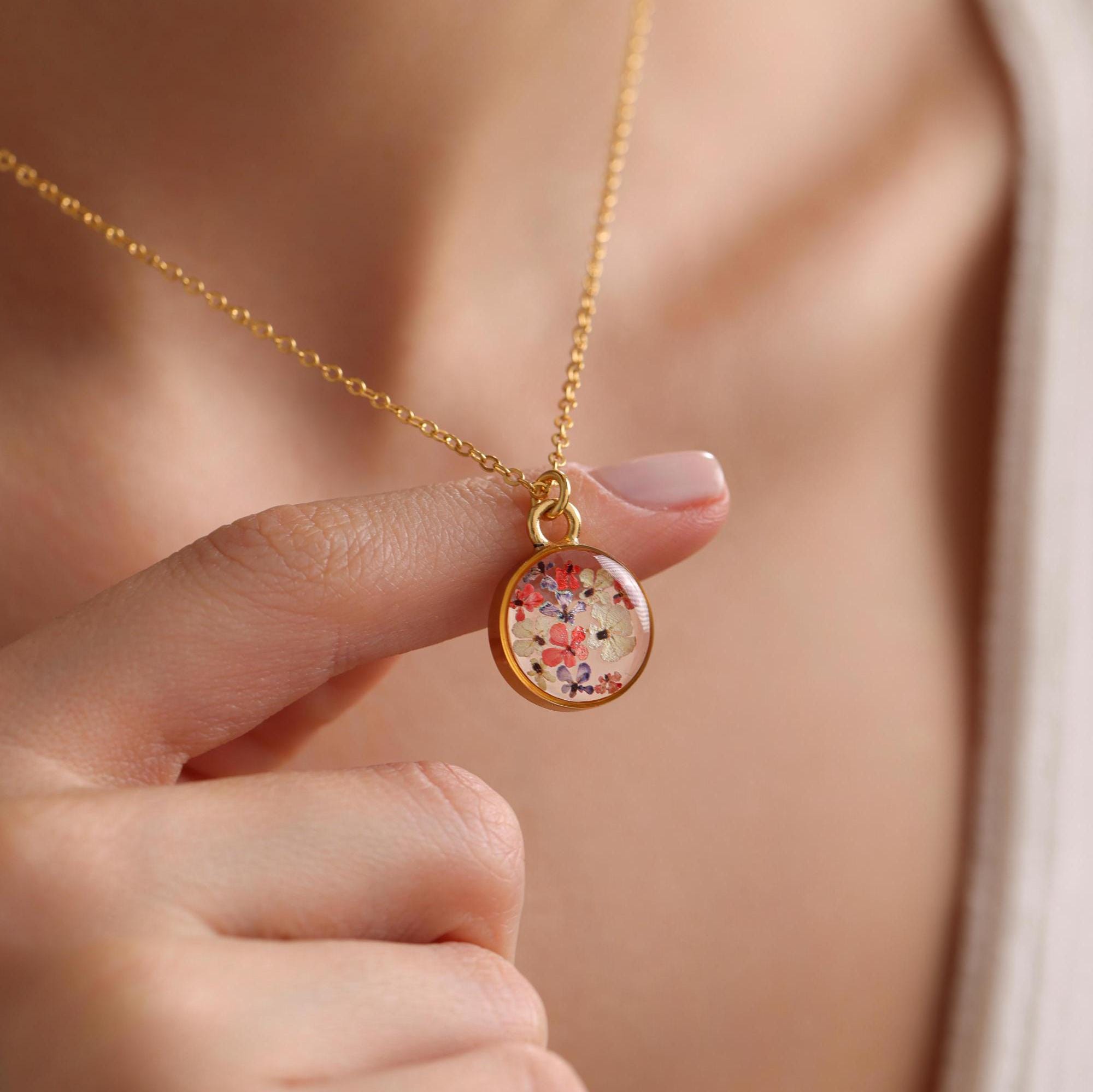 Personalized Birthflower Coin Pendant Necklace, Real Birthflower Necklace, Pressed Birthflower Necklace, Gift for her, Christmas Gift