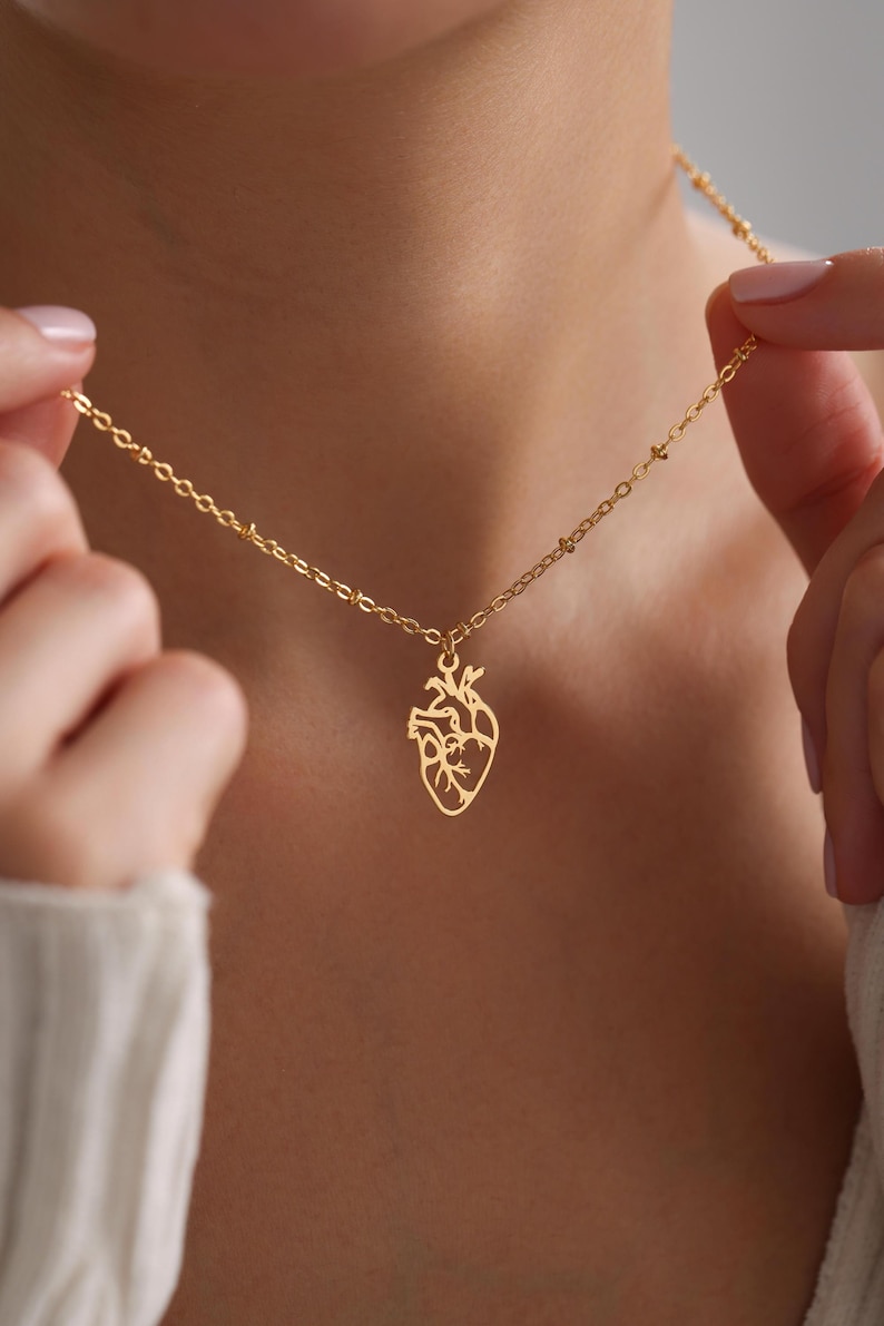 Gold Plated Dainty Anatomical Hert Pendant Necklace, Real Human Heart Necklace, Pendant Necklace, Mom Gift, Doctor Nurse Gift, Gift for her