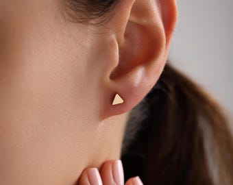 Minimalist Triangle Stud Earrings, Very Tiny Triangle Earrings, Geometric Earrings, Simple Everyday Earrings, Gift For her, Christmas Gift