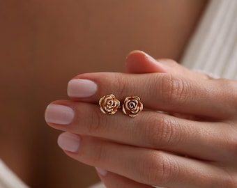 Tiny Rose Flower Stud Earrings, Flower Earrings, Dainty Rose Earrings, Stud Earrings, Gift for her, Every Day Earrings, Christmas Gift