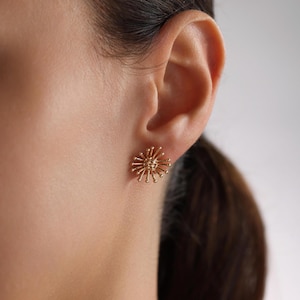 18K Gold Plated Sunflower Stud Earrings, Flower Earrings, Floral Earrings, Stud Earrings, Gift for her, Everyday Earrings, Women Earrings