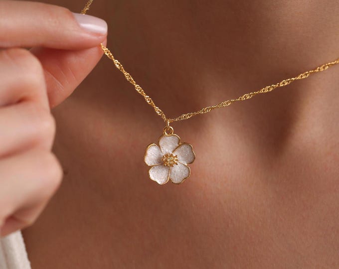 Gold Plated Enamel Sakura Flower Necklace, Flower Necklace, Gold Sakura Flower Necklace, Christmas Gift, Gift for her, Everyday Necklace