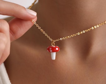 Handmade Murano Glass Mushroom Necklace, Red Mushroom Necklace, Glass Jewelry, Murano Necklace, Gift for her, Christmas Gift, Everyday