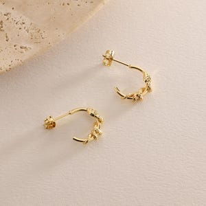 18K Gold Plated Tiny Spiral Snake Hoop Stud Earrings, Serpent Earrings, Reptile Earrings, Everyday Earring, Gift for her, Earrings for Women