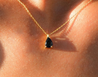 Collar de piedra de obsidiana, collar de piedra natal en forma de lágrima, colgante de ónix negro con corte de pera de cristal, delicado colgante de mes de nacimiento de obsidiana negra