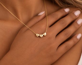 Custom Heart Letter Necklace, Personalized Initial Heart 3D Tiny Letter Charm, Family Necklace for mom grandma Christmas gift
