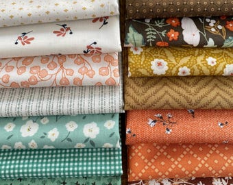 Lot de 14 Fat Quarters Warm Cottage – Tissu de courtepointe sauge, or et rouille