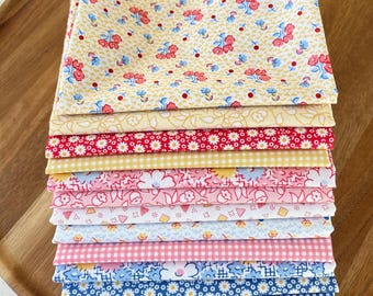 Lot de 12 fat Quarters – tissu pour courtepointe en coton à fleurs rouge, jaune, bleu