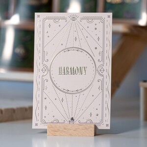 Tarjeta de 4 x 6 pulgadas con lámina dorada que expresa intención, afirmación y manifestación de armonía. Regalo para amigos, inauguración de la casa, cumpleaños, familia, compañeros de trabajo y bienestar.