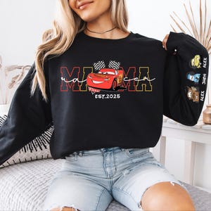 Koszulka Disney McQueen Mama, Koszulka z niestandardowymi imionami dla dzieci, Bluza Disney Mama, Sweter na Dzień Matki, Koszulka Mom Life, Koszulka Pixar Cars Mama