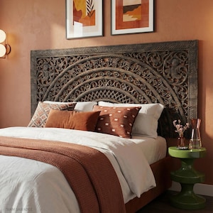 Cabecero marroquí antiguo oscuro / Panel de cama de teca tailandesa tallada a mano de 183 cm tamaño king, arte de pared bohemio asiático / Media mandala de teca recuperada