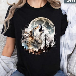 Vintage Wolf 90s Graphic Shirt, Wolf Lovers Retro Tee, 2000s Nature Moon Shirt, Vintage Wolf Tee, Cute Wolf Gift, Womens Wolf Shirt