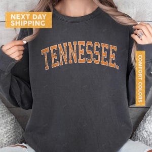 Comfort Colors® Tennessee Sweatshirt, Vintage Tennessee Sweatshirt, Tennessee Travel Gift, Tennessee Game Day, Retro Style Sweatshirt