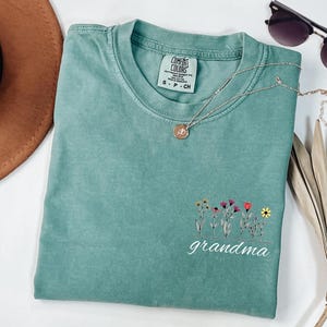 Comfort Colors® Personalize Floral Grandma Shirt, Mothers Day Gift For Grandma, New Nana Shirt, Granny Shirt, Gigi Mimi Shirt, Nana Shirt