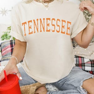 Comfort Colors® Shirt, Tennessee Shirt, Tennessee Vintage, Tennessee Football, Game Day Shirt, Tennessee Travel, Retro Style Shirt immagine 3