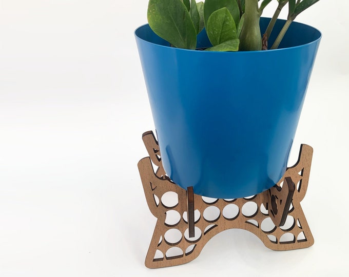 BUNCO mahogany plant stand, ornate plant holder, for 5-6" pot, indoor plant stand, plant riser, wood plant stand, house plant, circle motif