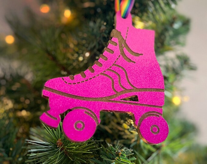 Roller skate Christmas tree ornament for rollerskater, retro rollerskate ornament for holiday decor roller derby Christmas ornament