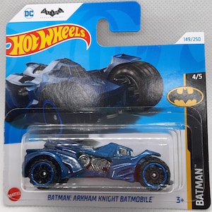 Hot Wheels Dark Knight batmobile 1:64