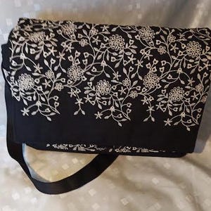 Messenger Bag, große Schulter.- oder Crossbodybag mit gepolstertem Laptopfach